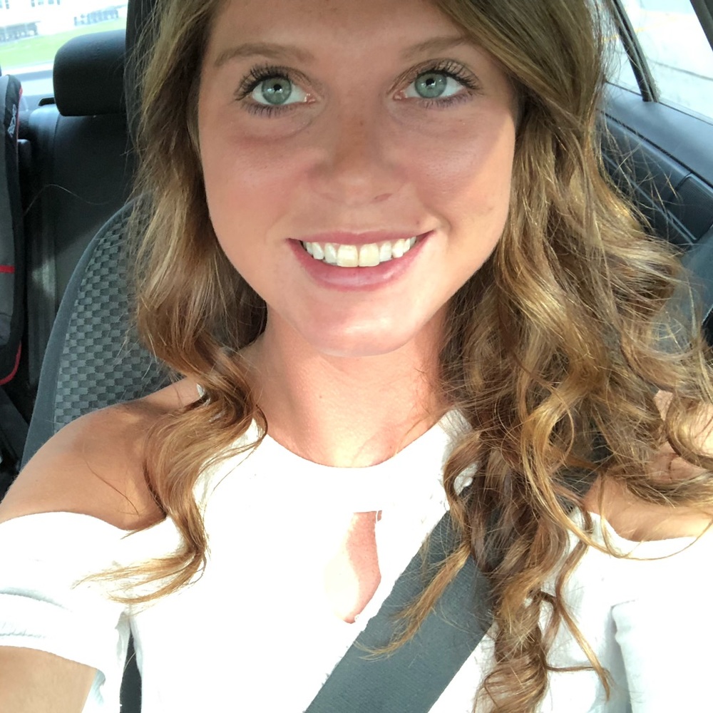 Meet your Posher, Nicole
